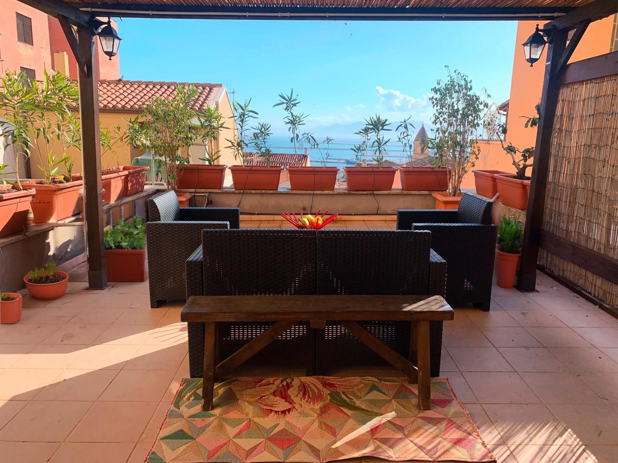 Oasi Urbana Con Terrazza E Vista Leilighet Cagliari Eksteriør bilde